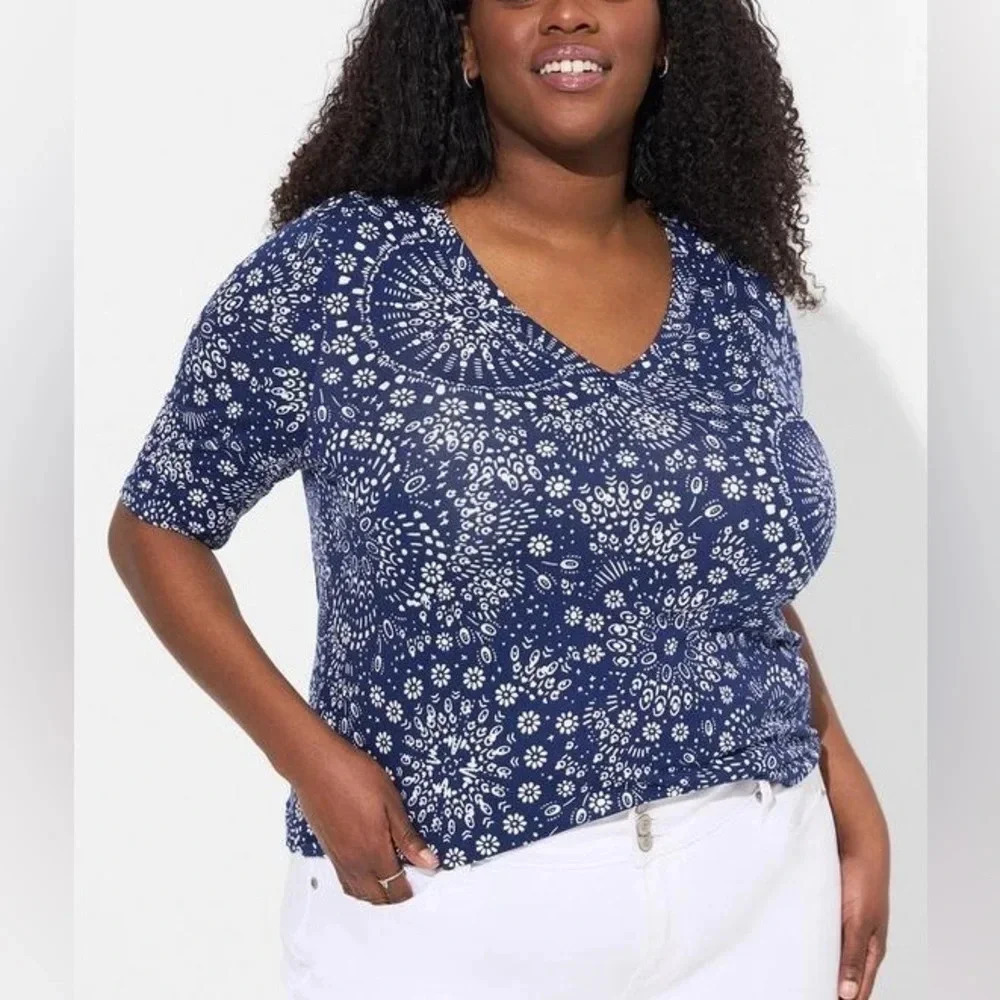 Torrid Favorite V-Neck Super Soft Mandala Knit Tunic Size 3X NWT - Picture 1 of 6